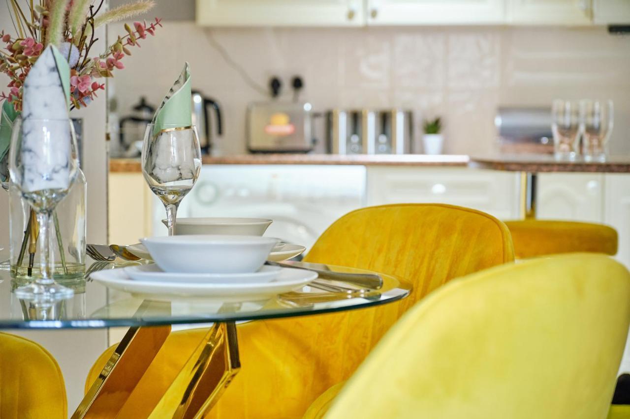 Stylish 2 BR in Clifton - Garden Appartement Bristol Buitenkant foto